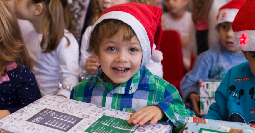 Neked megér egy cipősdobozt egy nélkülöző gyermek boldogsága?