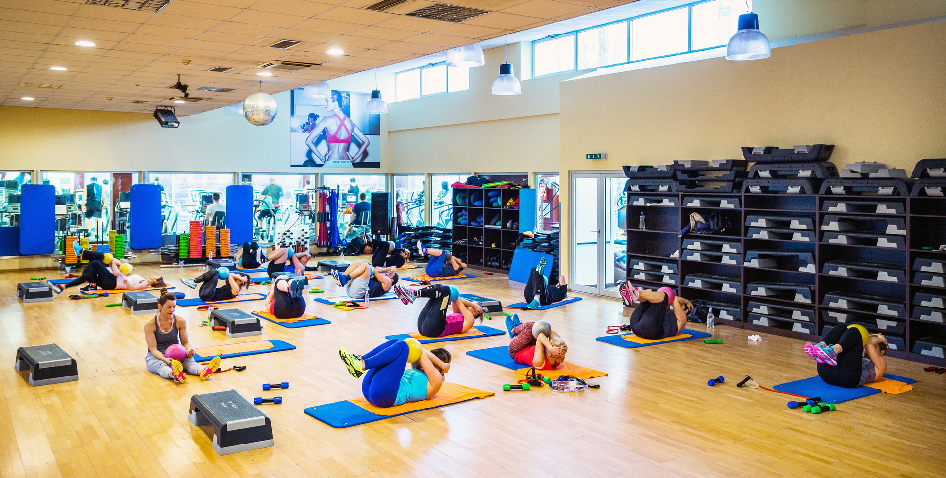 Foglalási jegy, hogy fix helyed legyen az órákon